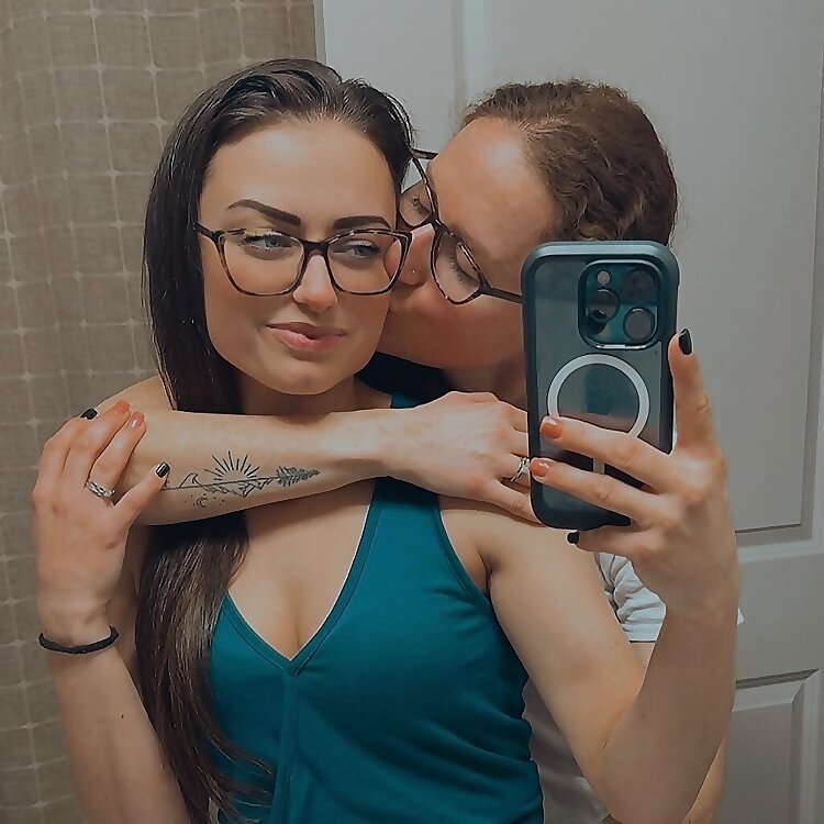 Mia & Fraya Woods OnlyFans username