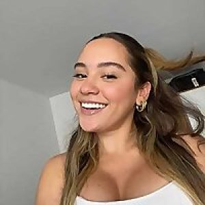 Ariana Birch profile